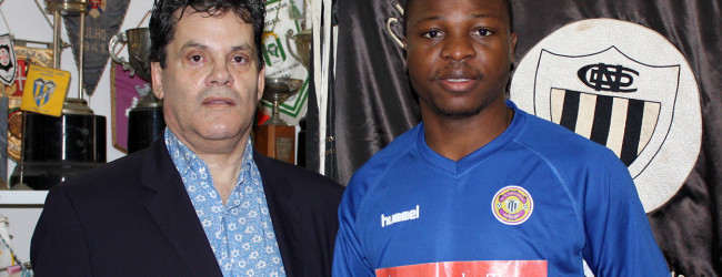 Ohoulo Framelin assina pelo CD Nacional