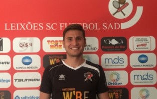 Assis Giovanaz assina pelo Leixões SC