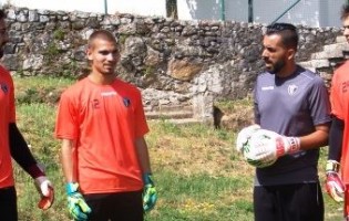 Hugo Cointard à experiência no Académico de Viseu