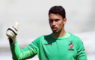 Alexandre Nini e Leonardo Rodrigues, de 16 e 17 anos, assumem baliza do SC Olhanense