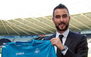 Mark Birighitti assina pelo Swansea AFC