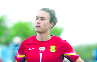 Roxanne Barker assina pelo Heerenveen