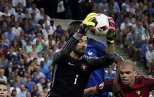 Dino Zoff compara Rui Patrício a Gianluigi Buffon