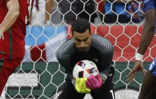 Rui Patrício vence Euro’2016 com Portugal ao fim de 21 defesas