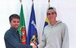 Guilherme Oliveira emprestado ao CD Cova da Piedade