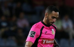 Rafael Bracali renova pelo FC Arouca