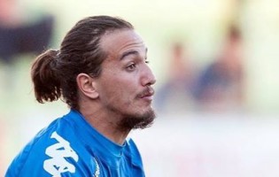 Ricardo Ribeiro assina pela Académica