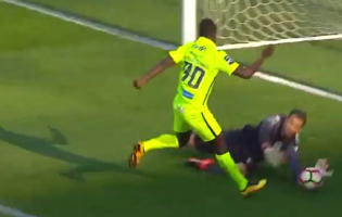 Rui Patrício começa temporada com defesa espetacular no Sporting CP 2-0 CS Marítimo