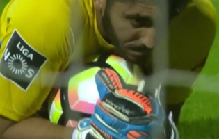 Rui Silva protagoniza bela defesa no CD Nacional 1-3 SL Benfica