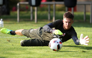 Alessandro Plizzari promovido ao AC Milan aos 16 anos