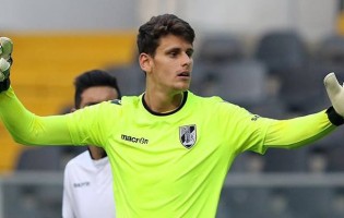 Georgemy Gonçalves faz defesas vistosas para os 3 pontos – Vitória SC B 2-1 Leixões SC