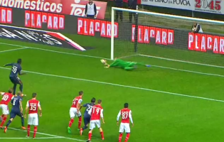 Carlos Marafona defende penalti no SC Braga 2-1 CF Os Belenenses