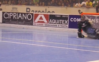 Ricardo Silva defende quatro penaltis no OC Barcelos 5-4 SL Benfica