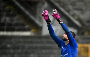 Serginho Silva garante vitória com três defesas – SC Braga B 1-2 Santa Clara