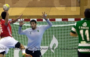 Matej Asanin prova-se decisivo com 13 defesas – Sporting CP 28-25 SL Benfica