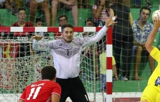 Hugo Figueira regressa à seleção aos 37 anos