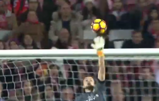 Mário Felgueiras destaca-se no SL Benfica 1-0 FC Paços de Ferreira