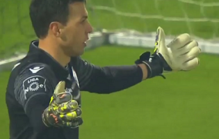 Douglas Jesus intervém em 4 boas defesas – Vitória SC 0-2 SL Benfica