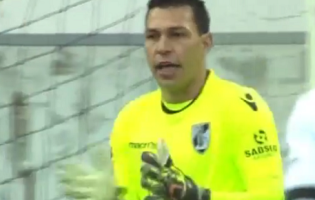 Douglas Jesus impede dois golos no Vitória SC 0-0 CS Marítimo