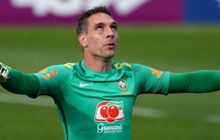 Fernando Prass, aos 38 anos, ainda sonha com a seleção Brasileira