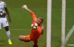 Giorgi Makaridze protagoniza 3 belas defesas no Moreirense FC 1-0 FC Porto