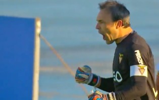 Quim defende penalti e ainda faz outra defesa – FC Porto B 0-0 CD Aves
