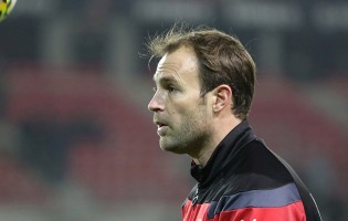 Christophe Revel renova pelo Rennes