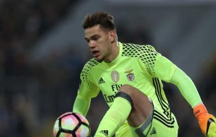 Ederson Moraes na seleção graças a “velocidade de reação e bom momento”, revela Tite