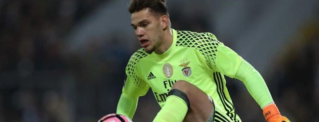 Ederson Moraes na seleção graças a “velocidade de reação e bom momento”, revela Tite