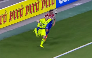 Jean Paulo defende penalti, recarga e brilha noutra bela defesa – Bahia 3-0 Altos