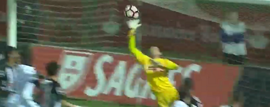 Adriano Facchini destaca-se em três defesas vistosas – CD Nacional 1-2 Vitória SC