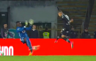 Bruno Varela destaca-se em quatro defesas – Vitória FC 0-2 Vitória SC