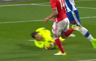 Ederson Moraes brilhou em saída aos pés no um-para-um – SL Benfica 1-1 FC Porto