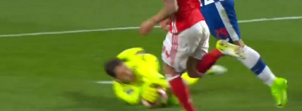 Ederson Moraes brilhou em saída aos pés no um-para-um – SL Benfica 1-1 FC Porto