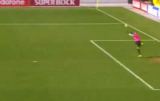 Sinan Bolat defende empate em voo – FC Paços de Ferreira 1-1 FC Arouca