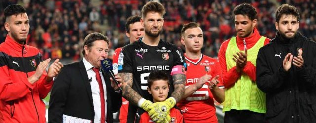 Benoît Costil deixa Rennes após seis anos e 250 jogos de Rouge