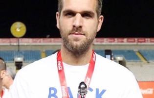 Bruno Vale conquista terceira Taça do Chipre pelo Apollon