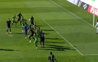 Bruno Varela subiu à área adversária e criou perigo – CD Tondela 2-1 Vitória FC