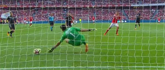 Douglas Jesus impediu sexto golo com defesa espetacular – SL Benfica 5-0 Vitória SC