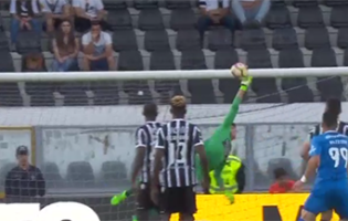 João Miguel Silva voou para defesa espetacular – Vitória SC 0-1 CD Feirense