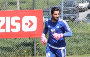 Marco Rocha assina pelo Santa Clara