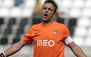Quim e Marco Pinto renovam pelo CD Aves