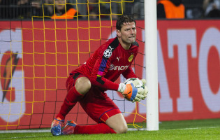 Roman Weidenfeller renova pelo Borussia Dortmund