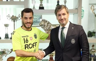 André Sousa renova pelo Sporting CP