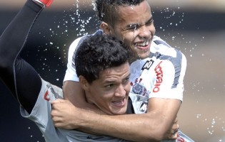 Gauther Martins assina pelo CD Nacional