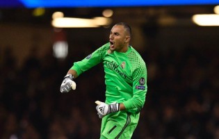 Keylor Navas vence segunda Champions League em duas temporadas com bela defesa