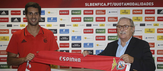 Miguel Espinha assina pelo SL Benfica