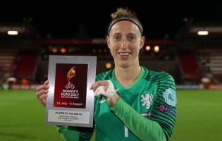 Sari van Veenendaal é a melhor em campo – Holanda 1-0 Dinamarca