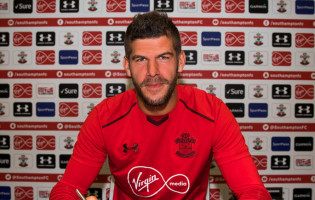 Fraser Forster renova pelo Southampton FC