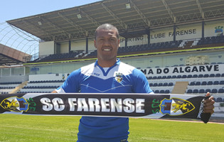 Hugo Marques assina pelo SC Farense